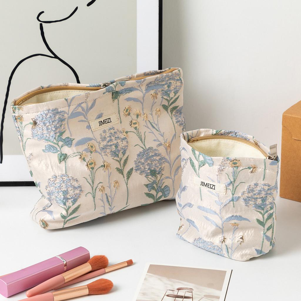 Floral Embossed Makeup Bag With Large Capacity For Daily Use And Travel Storage