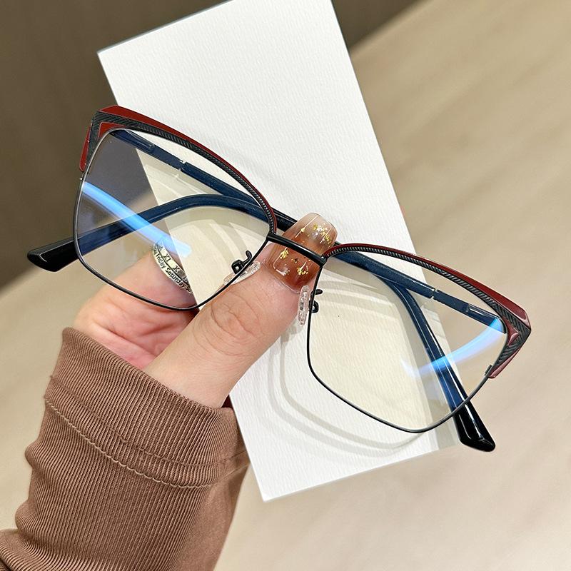 Anti Blue Light Glasses Ultralight Round Metal Frame Eye Protection Optical Eyewear for Women Office Work