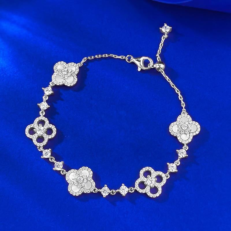 Fritillary Four-Leaf Flower Clover Bracelet, High-End Sense Adjustable