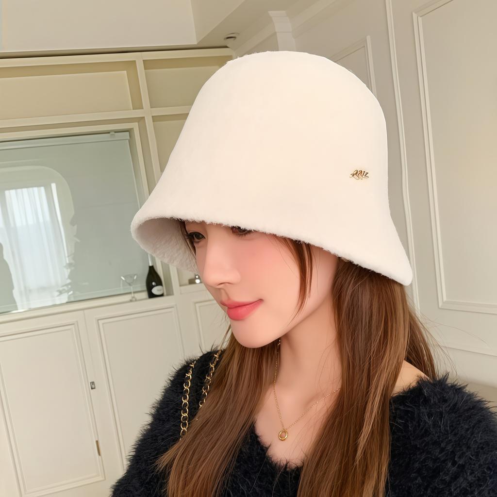 Autumn and Winter New Style Small Plush Letter Logo Korean Style Warm High Grade Bucket Hat for Women Outdoor Travel Hat