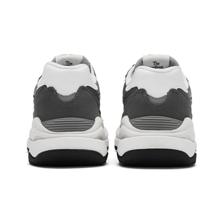New Balance Abrasion Resistant Low Top Kids Lifestyle Shoes Gray Unisex GC5740VB