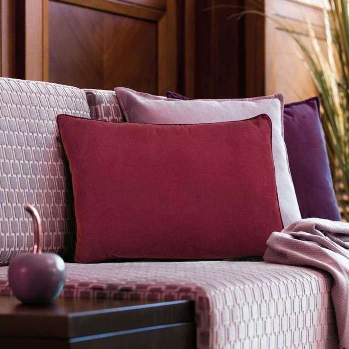 Coussin en suédine rouge bourgogne 60x40