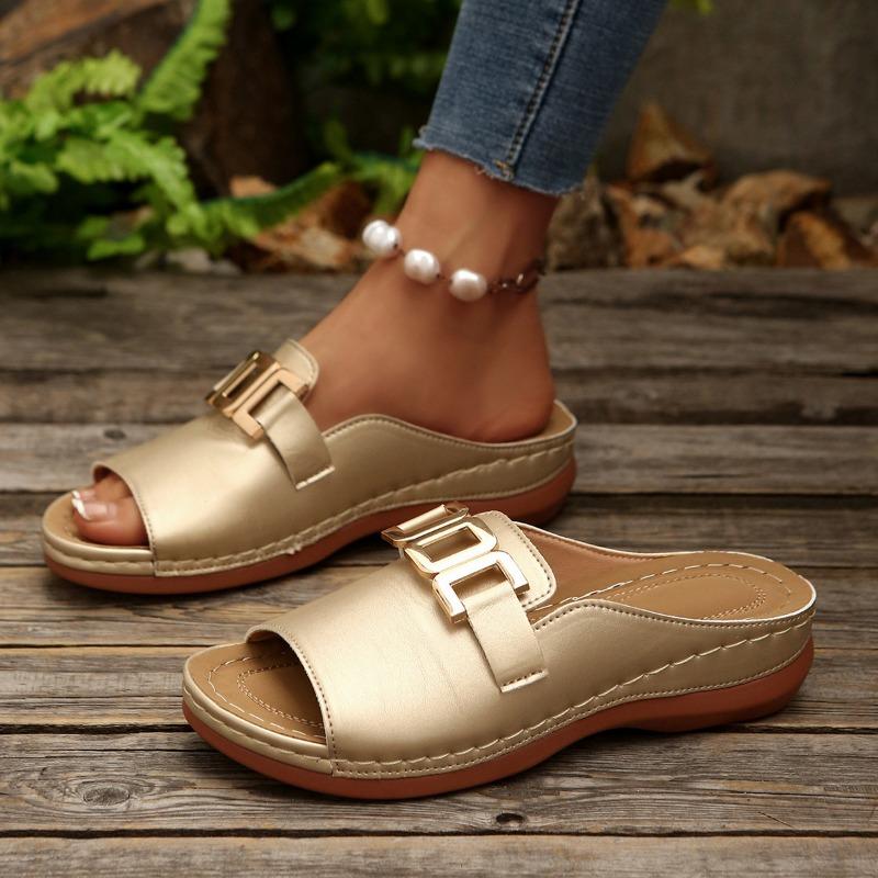 Slope heel platform slippers women's new large size casual fashion simple metal buckle fish mouth sandals