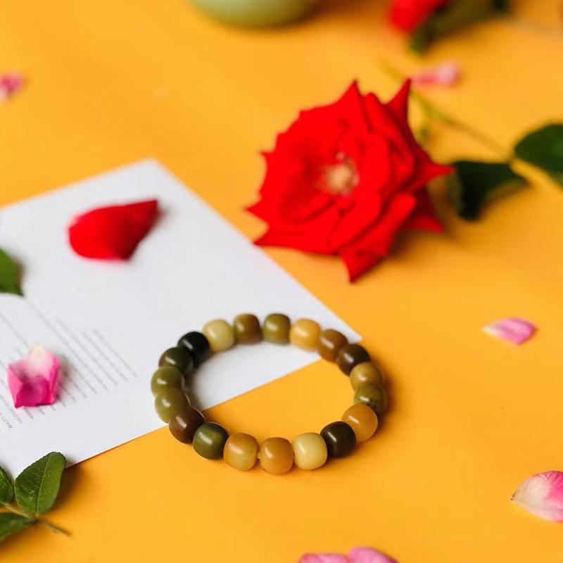 Weathered Buddhist Beads Bracelet with King Kong Knot and Lotus Bodhi Design