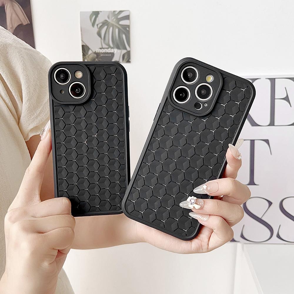 Mesh Breathable Phone Case for iPhone 11 13 15 14 Pro Max iPhone 12  13 Pro 14 Pro Continuous Heat Dissipation Drop-proof and Durable