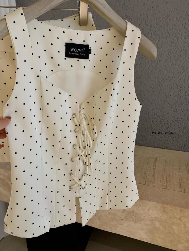 Guangzhou Thirteen Hong Lace-Up Vest & Polka Dot Skirt Two-Piece Fall/Winter Set