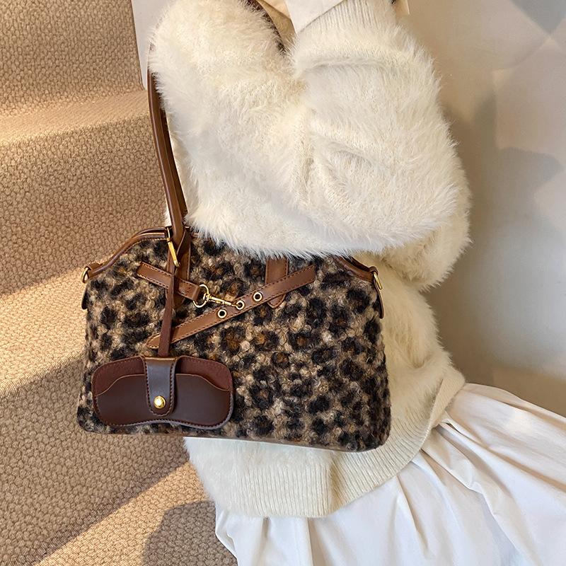 

Плюшевая сумка с леопардовым принтом, женская вместительная ретро-сумка на плечо/подмышку, сумка-тоут для поездок на работу темно-коричневого