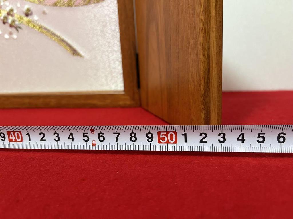 [USED] 24.5cm tall R-shaped three-fold folding screen with ball and cherry blossom pattern