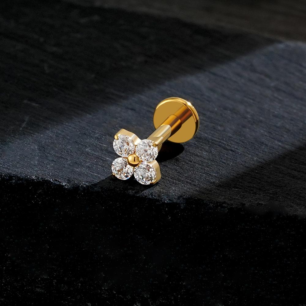Right Grand ASTM F136 Titanium Flower CZ Cartilage Earring 16G Four Leaf Helix Tragus Stud Flat Back Labret Piercing Jewelry