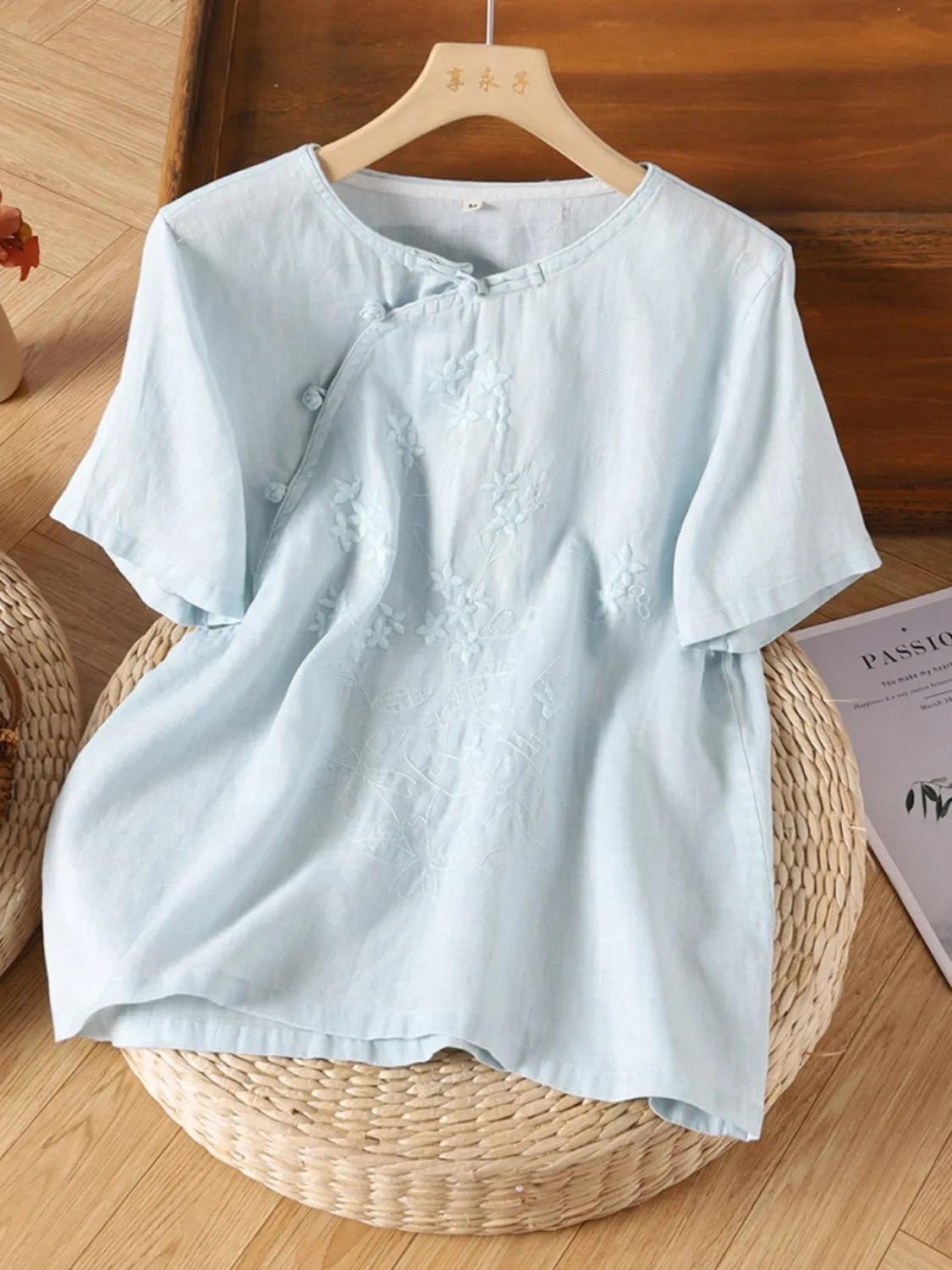 

Женская рубашка с коротким рукавом, вышивка, свободного кроя, большого размера, литературная, ретро, хлопок и лен, топ, женская застежка на косую планку, пряжка, лето, новинка M светло-синий