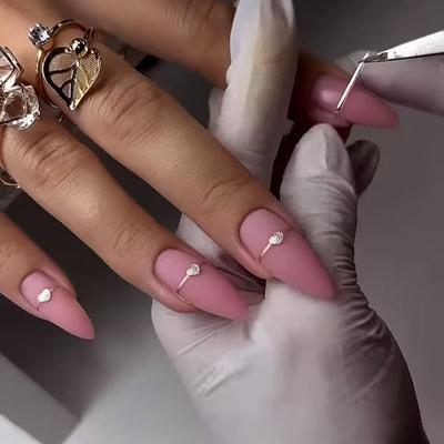 Frosted Love Manicurestuk Zacht Wit Lieve Lijnen Veelzijdig Verloop Afneembaar Manicurestuk Boor 24 Stuks