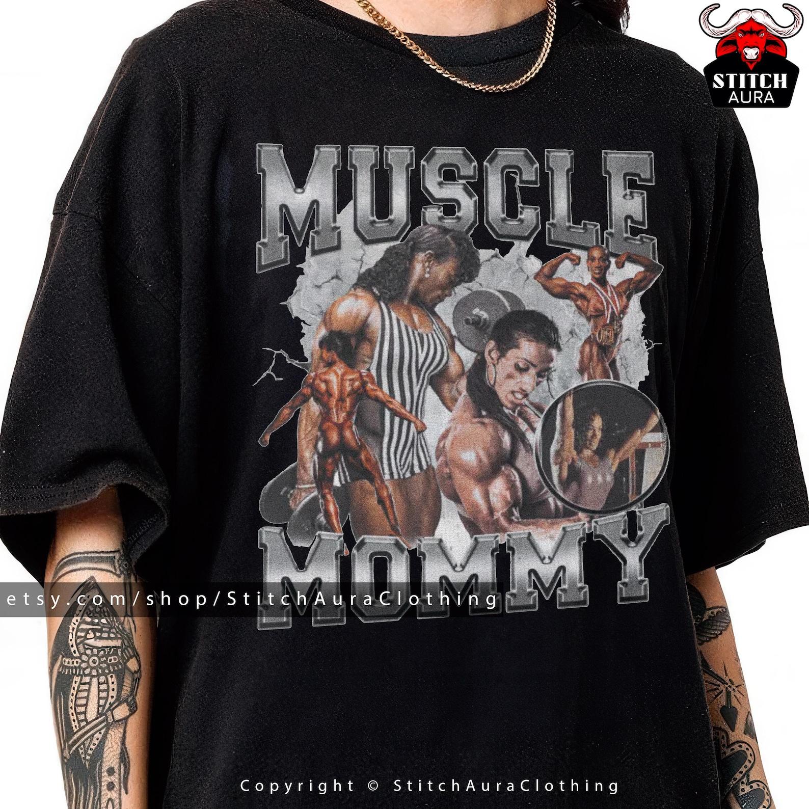 Muscle Mommy Gym T-Shirt,Bodybuilder and Weightlifting Gift,Oversized Fitness TShirt for Women,Retro Muscle Mommy Gym Shirt,Gym Mommy Tee L