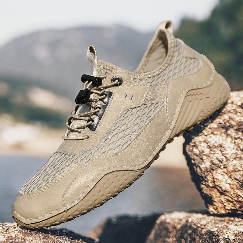 

New large size men s casual mesh breathable fashion hole shoes 38 серый