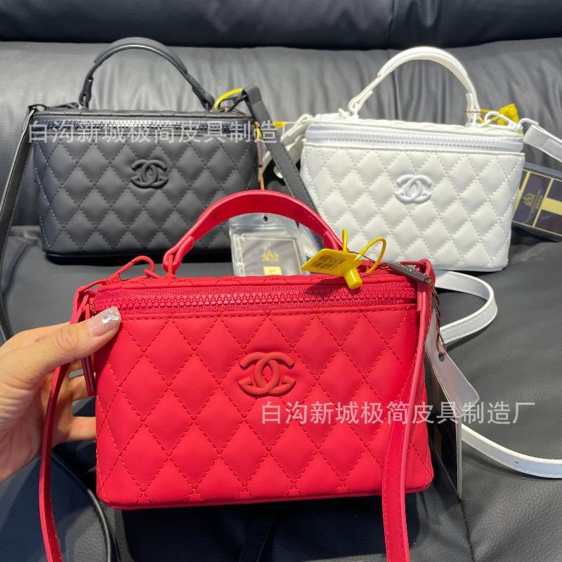 Přenosná krabičková kabelka, diamantový řetízek, malá čtvercová kabelka, nová okrajová luxusní taška přes rameno/do ruky.