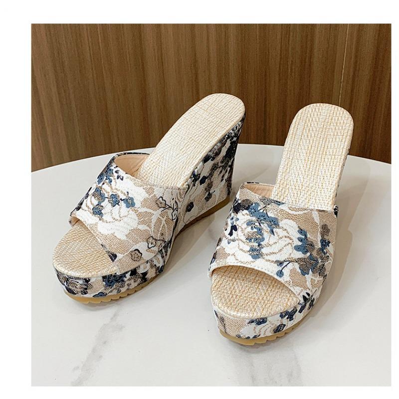 

Большого размера летние новые шлепанцы с открытым носком на танкетке, женская модная толстая подошва, вышитые крутые шлепанцы 42 белый