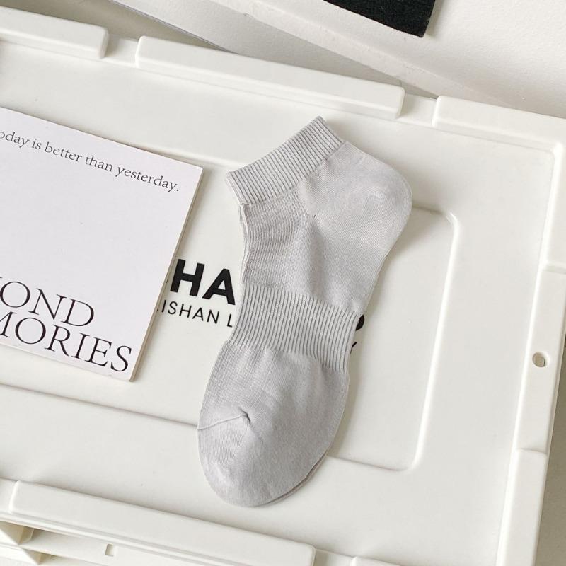 Men's Spring and Summer Mesh Breathable Waist Sports Solid Color Short Cotton Socks