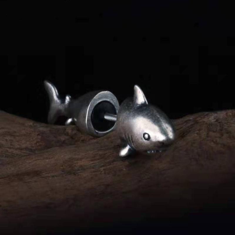 1 Pair Shark Stud Earrings Men and Women Trend Hip Hop Punk Cold Wind Earrings Fashion Retro Fish Split Earrings