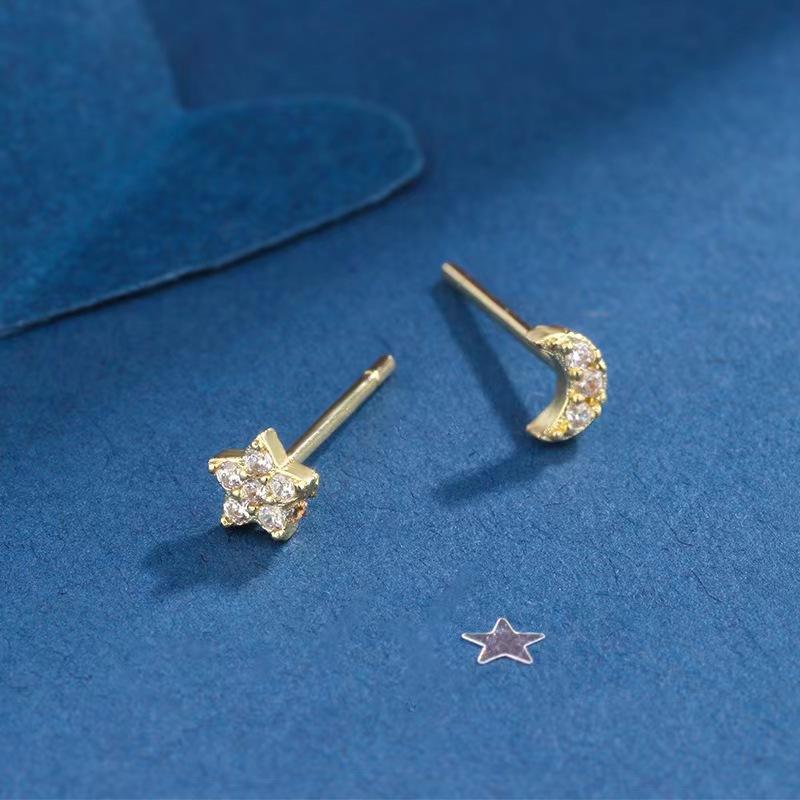 S925 Silver Mini Star Moon Stud Earrings For Women Exquisite Sparkling Zircon Hypoallergenic Sleep Friendly Small Ear Jewelry