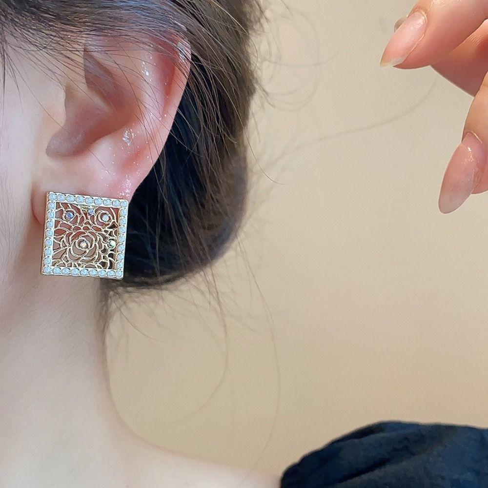 Elegant Geometry Hollow Out Earrings Square Vintage Drop Earrings Caved Window Pearl Earrings  Gift