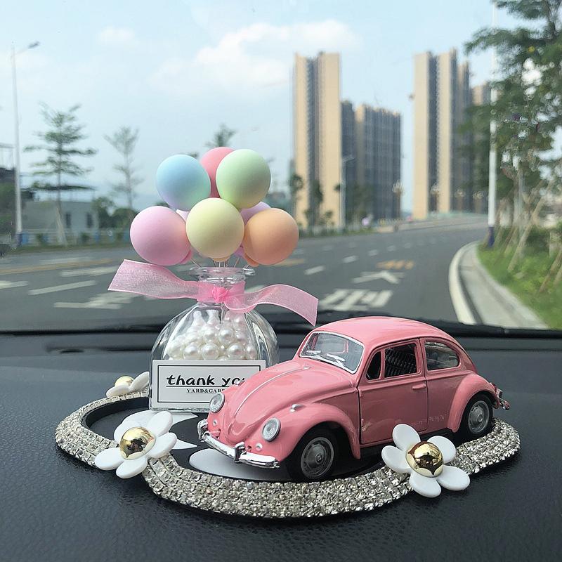 Automobile Perfume Table Accents: Cute Aromatherapy Car Interior Ornamentation