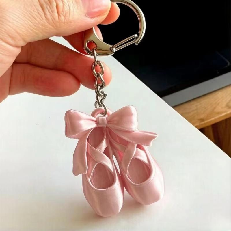 Ballet Shoes Bow Keychain Fashion Sweet Pendant 1Pcs Durable Key Ring Hanging Ornament for Girls Graduation Gift