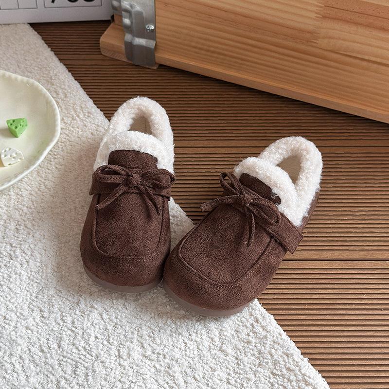 2026 Зимние ретро-туфли для девочек с бантом теплые ворсистые низкие повседневные детские универсальные с мягкой подошвой плюшевые удобные домашние туфли 23 темно-коричневого 3130₽