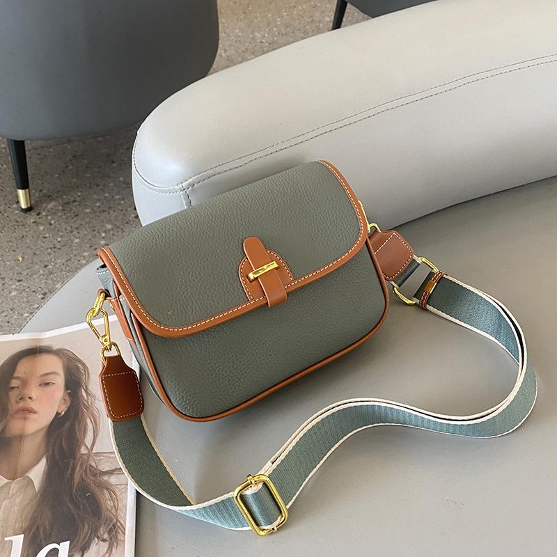 Leather women's bags, high-end first-layer cowhide contrasting color shoulder square bag, new summer women's messenger bag bag.