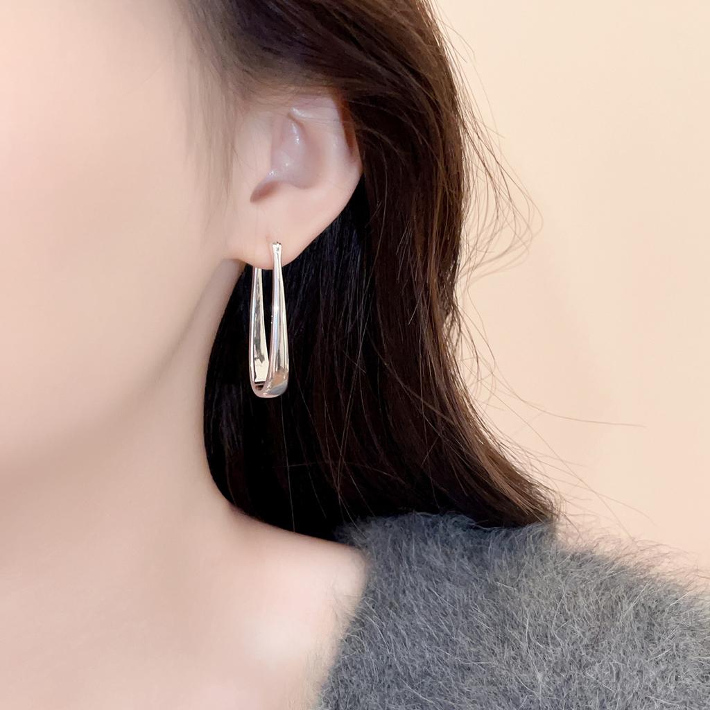 Minimalist U-Shaped Hoop Earrings With Ear Clasp Elegant And Versatile Earrings For Women Small Batch Design