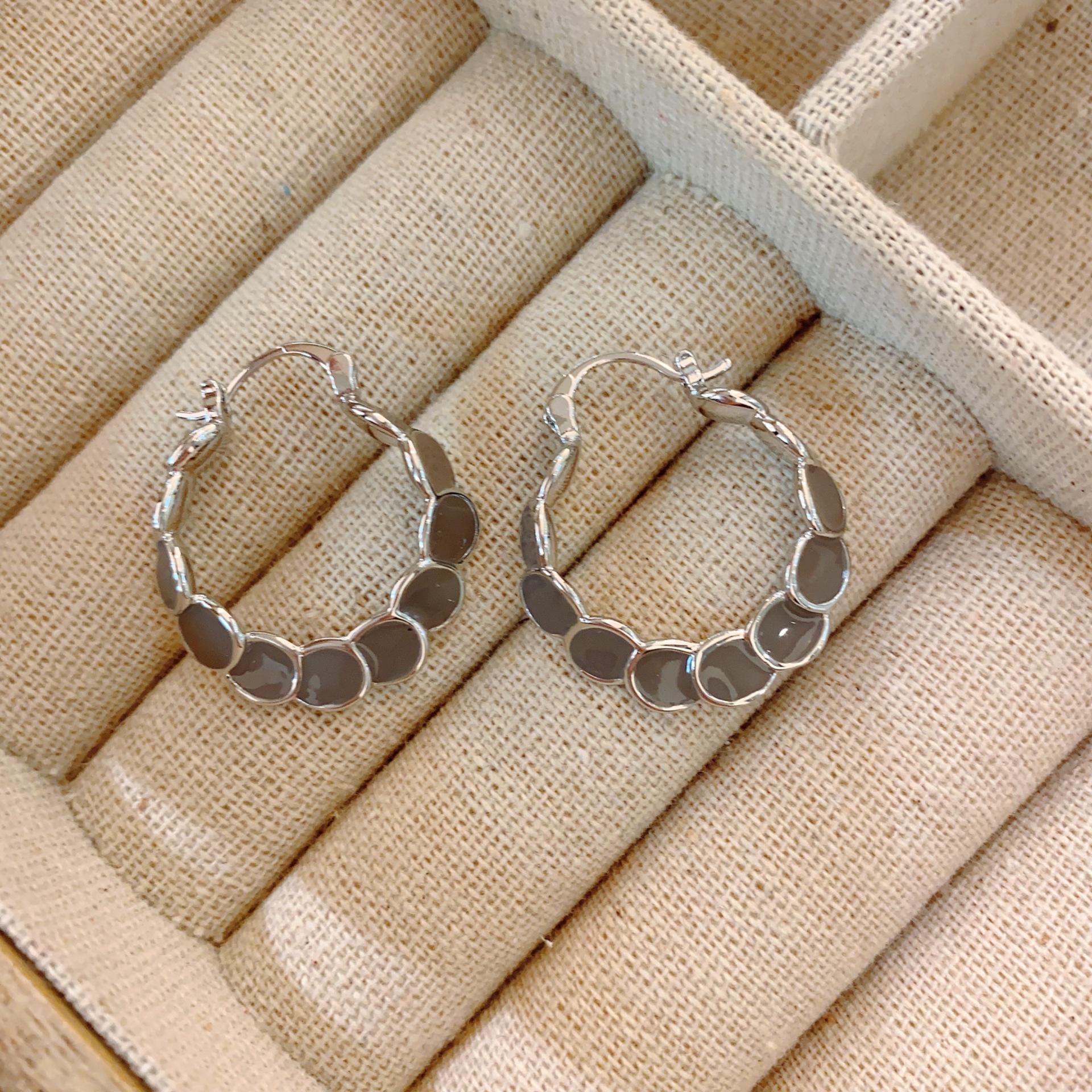 

C-образные объемные дисковые сращивающиеся геометрические серьги-капли простые маленькие серьги-гвоздики для девочек