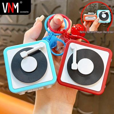 Retro Gramophone Keychain: Mini Recordable Music Box and Fun Pendant Gift