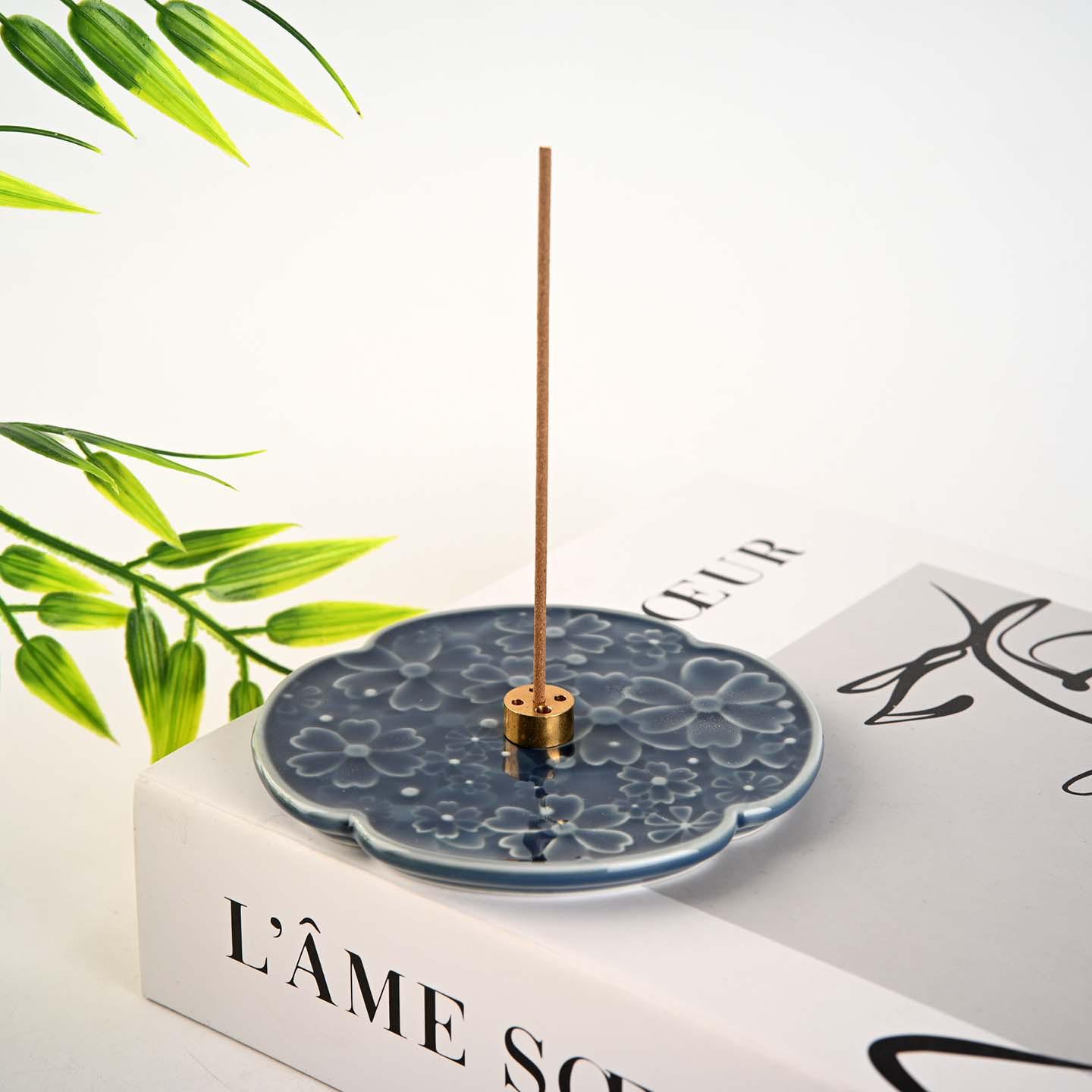 Cherry Blossom Ceramic Incense Holder - Flower-Shaped Multi-Color Stand