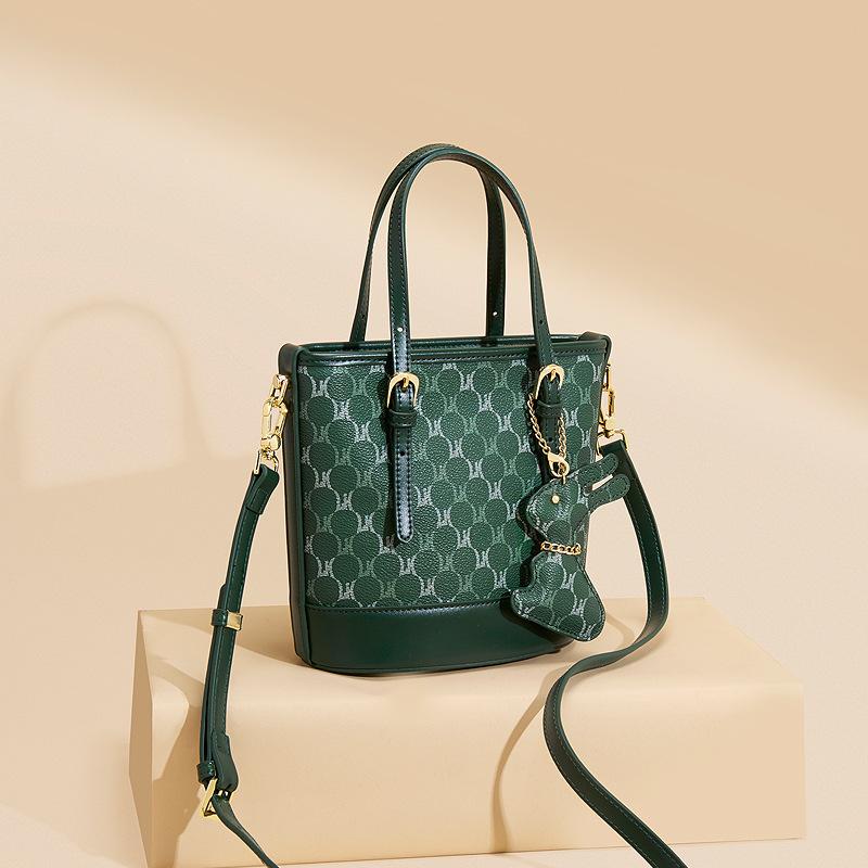 

Small niche design tote bag vegetable basket women s bag fashionable large capacity bucket bag