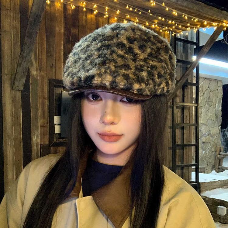 Retro Leopard Print Plush Forward Hat Autumn and Winter Hat Women's Big Head Circumference Showing Face Little Hot Girl Style Beret