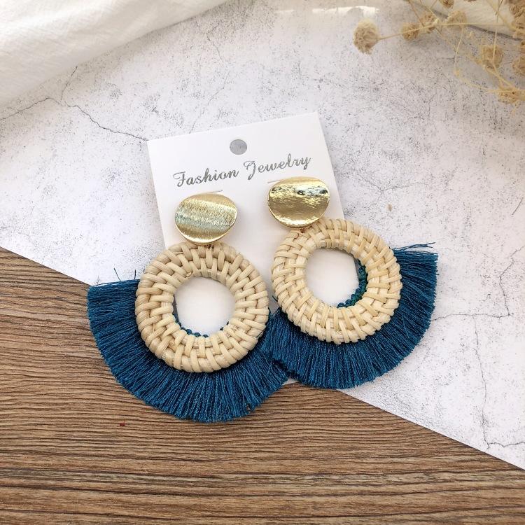 Holiday Style Handmade Grass Rattan Woven Earrings Retro Fringed Simple Stud Earrings Temperament Versatile Women's Earrings