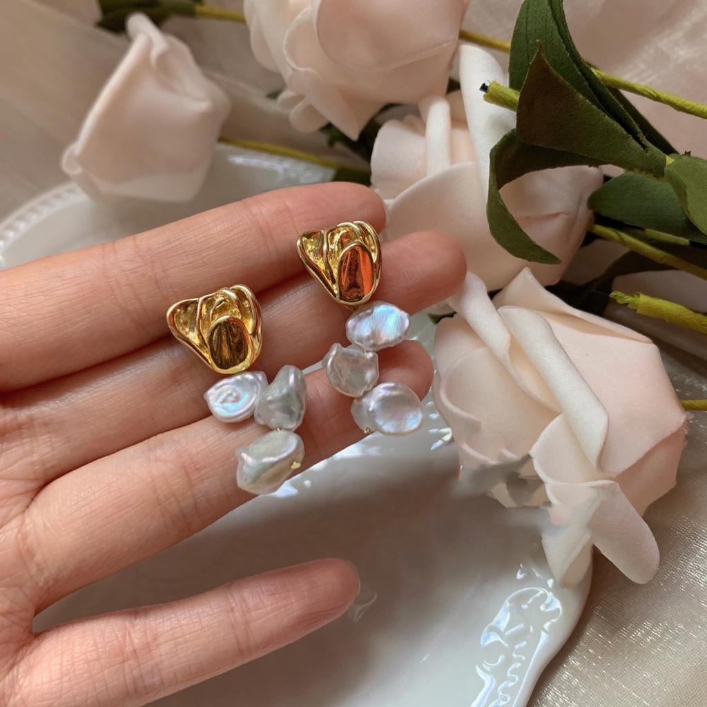 Sunset rose, retro baroque pearl rose petal earrings stud earrings temperament versatile simple new tulip