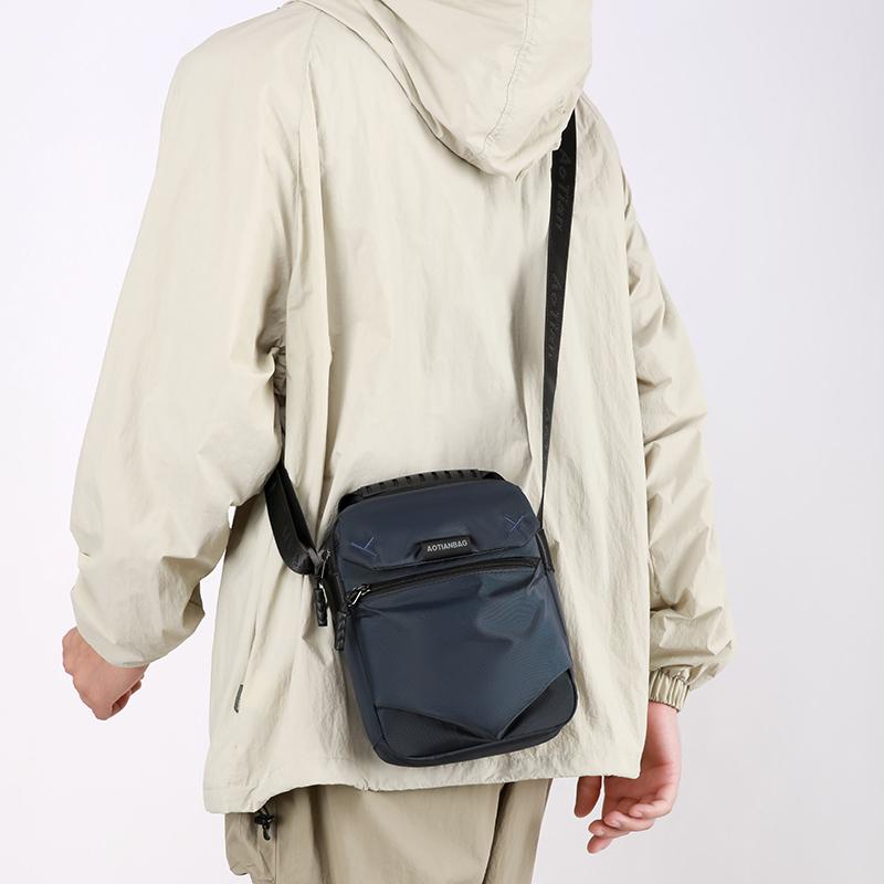 Fashion Men Small Shoulder Bags High Quality Mini Messenger Bag for Men Stylish Leisure Men's Shoulder Bags