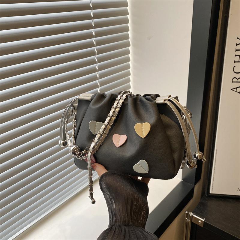 This year's popular small bag women's 2025 new fashion versatile chain messenger bag super fire shoulder bucket bag