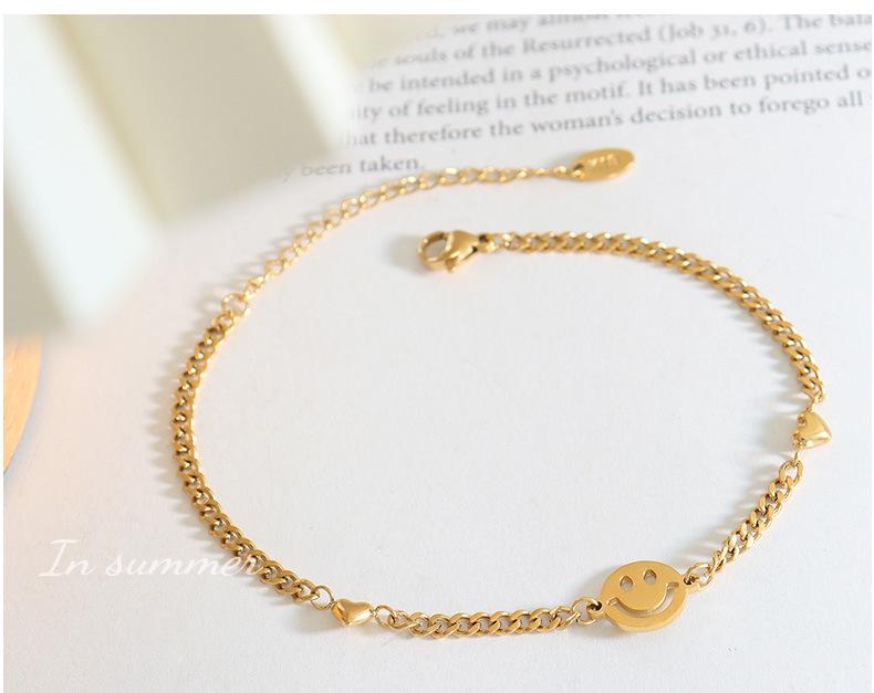 18K Gold Smiley Face Bracelet - European & American Design, Titanium Steel, Simple & Versatile (E141)