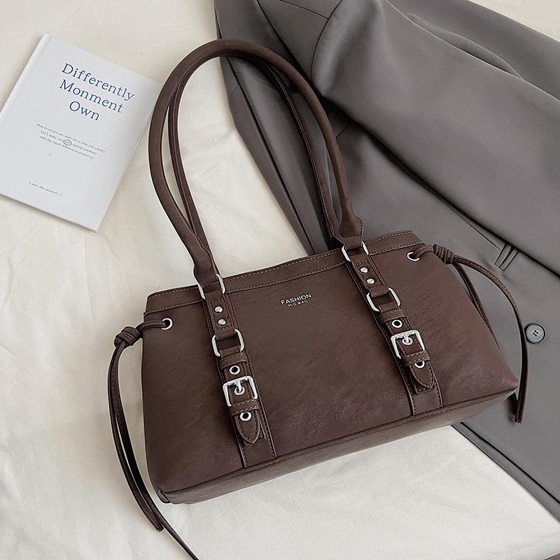 

Niche underarm bag women s winter new trendy fashion portable commuter bag large capacity shoulder bag