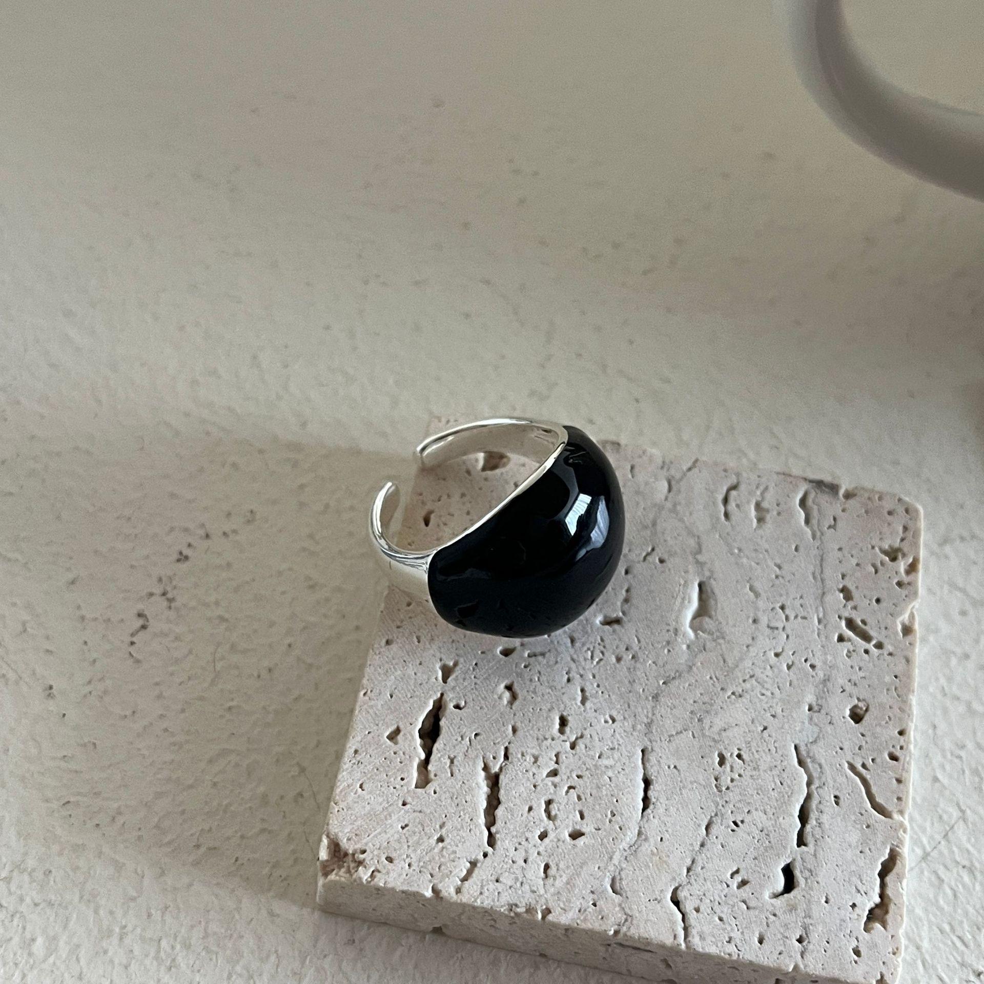 

Кольцо эмалевое в винтажном стиле Четыре сезона, шоколадно-карамельное – регулируемый круглый дизайн серебряный