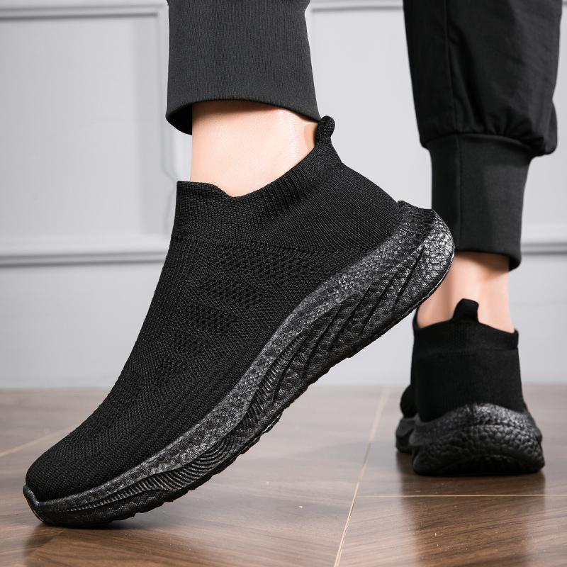 New Casual Sports Shoes, Men's Lightweight Running Shoes, Breathable Soft Bottom Lazy Shoes, Lovers Fly To Weave A Slip-on Shoes
