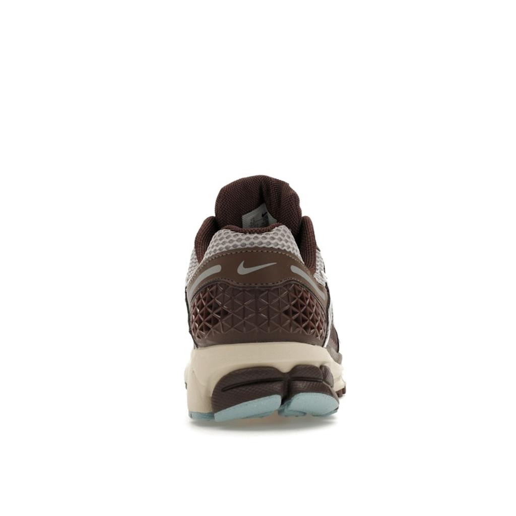 Nike Zoom Vomero 5 Earth Fossil Women Sneakers Brown Light-Iron-Ore FD9920-022