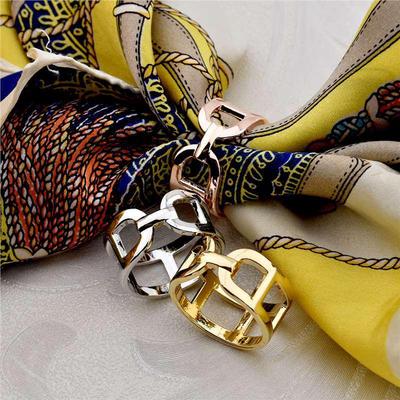 Polished Silk Scarf Buckle Ring - Elegant & Versatile Clip for Securely Fastening Scarves