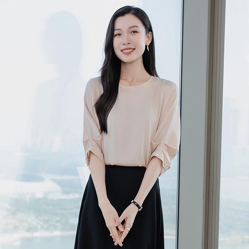 

Жіноча весняно-літня блуза з шовку-тутового шовку - Однотонна, з круглим вирізом (A3659) L світло-рожевий колір