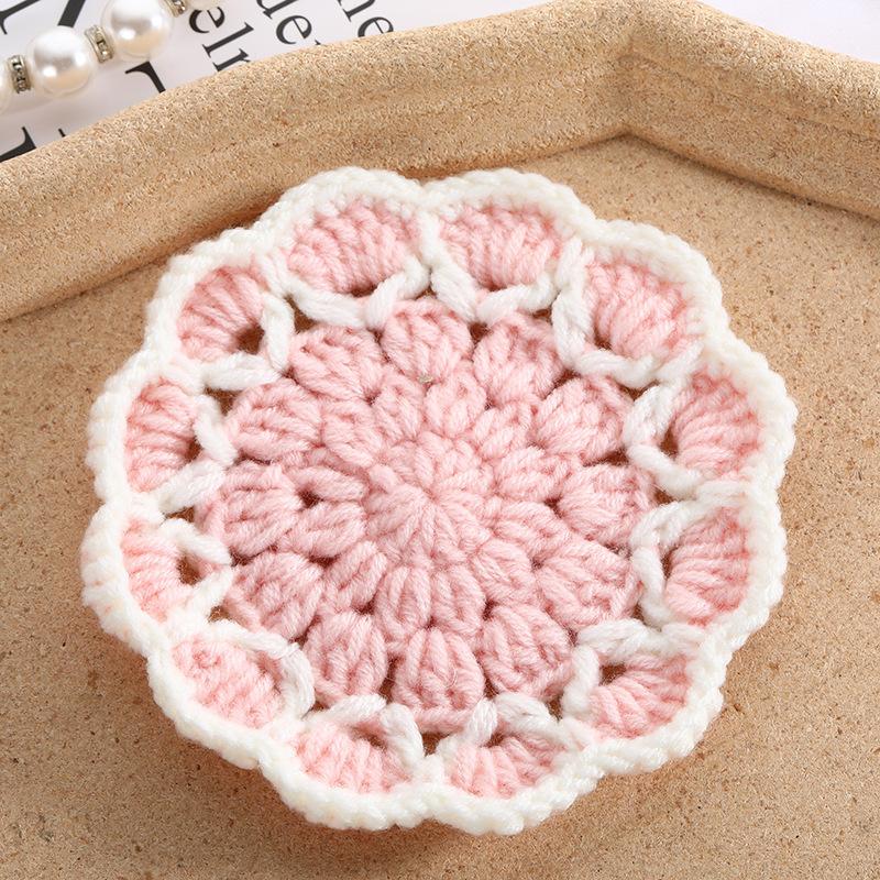 Flower Knitted Coasters Simple Cute Wool Knitting Heat Insulation Non-slip Coaster Home Anti-scald Table Mats Kitchen Accessory