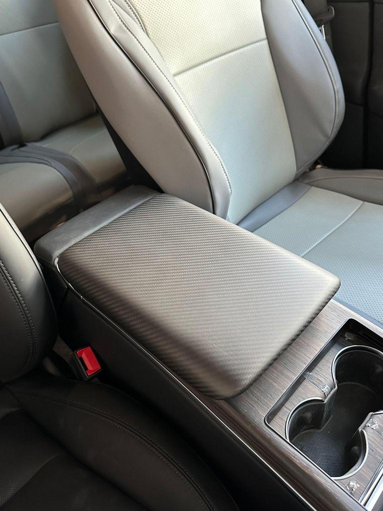 Tesla Model S/X Trocken-Kohlefaser Rahmen für Heckdisplay für Armlehnenbox