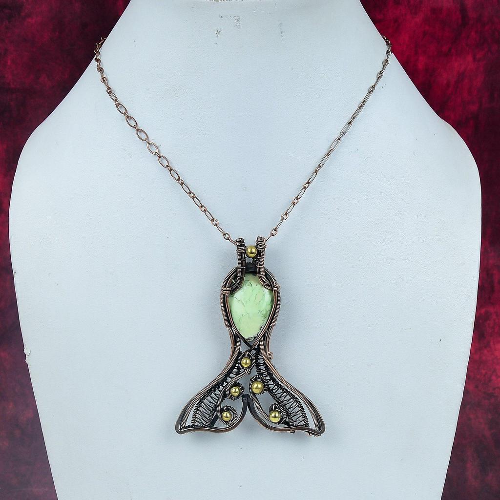 Pingente de Pedra Gema Crisoprásio Limão Joia Artesanal Peixe Envolto em Fio de Cobre