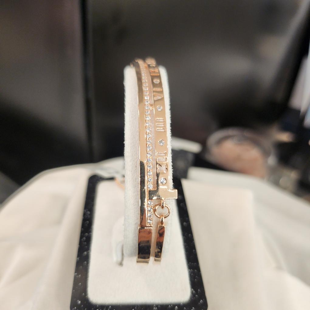 Atria Roman Numeral Touring B Circle Bracelet JTOBAFR0024PKF
