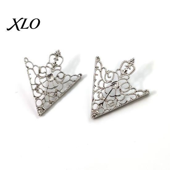 Alloy Shirt Embellishment 1 Pair Vintage Collar Clip, Hollow-Out Decoration Fixing Clip Triangle Brooch Pin for Men Women