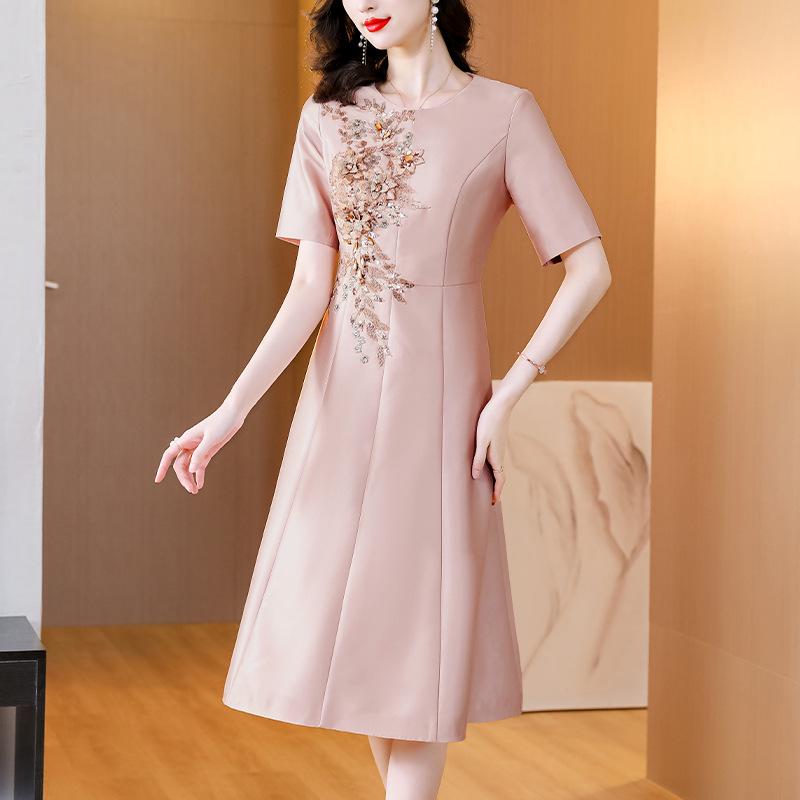 2023 Summer Elegant Mother-in-Law Wedding Evening Dress - Fashionable & Waist-Flattering Design